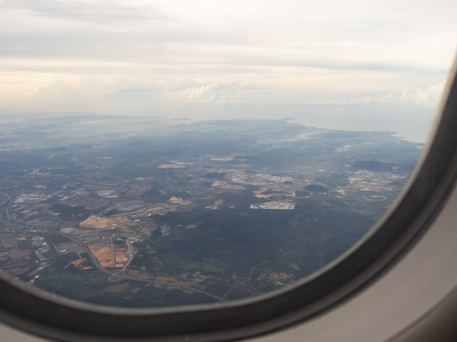 飛行機からのマレーシアの風景の写真
